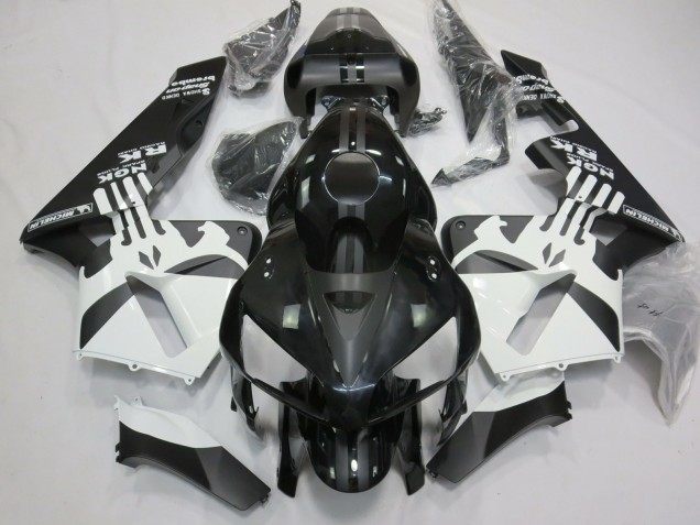 Logo Punisher In Bianco & Nero Opaco 2005-2006 CBR600RR Carena Moto Logo Punisher In Bianco & Nero Opaco 2005-2006 CBR600RR Carena Moto